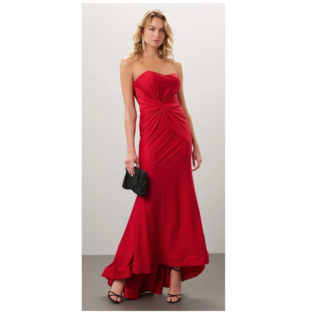 NWT FAVIANA Knot Front Gown Size 4
